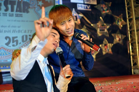 “Vợ chồng A Phủ” đăng quang tài năng trường Báo - 9 “Vợ chồng A Phủ” đăng quang tài năng trường Báo - 9