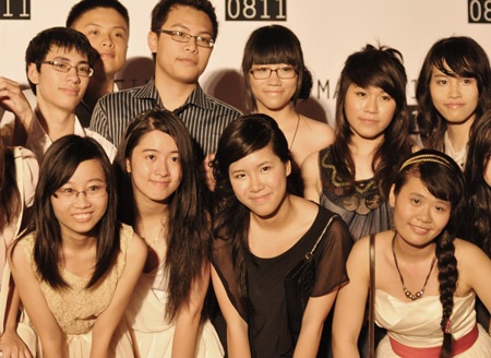 Bạn trẻ trường Ams "lột xác" thành kiều nữ lễ ra trường - 3