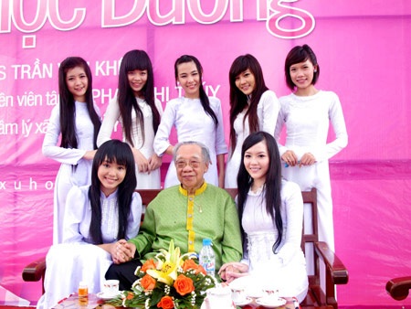 Bảo Trân: “Trường học không phải là nơi để khoe hình thể” - 3 Bảo Trân: “Trường học không phải là nơi để khoe hình thể” - 3