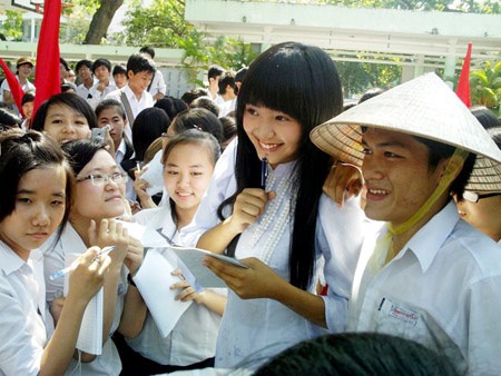 Bảo Trân: “Trường học không phải là nơi để khoe hình thể” - 6 Bảo Trân: “Trường học không phải là nơi để khoe hình thể” - 6