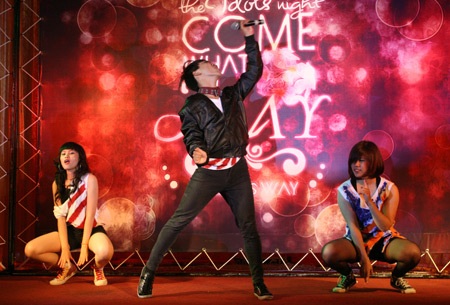 Teen Chuyên Ngữ tự tin toả sáng trong đêm tiệc tháng Năm - 5