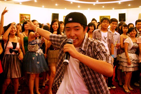 Teen Chuyên Ngữ tự tin toả sáng trong đêm tiệc tháng Năm - 10