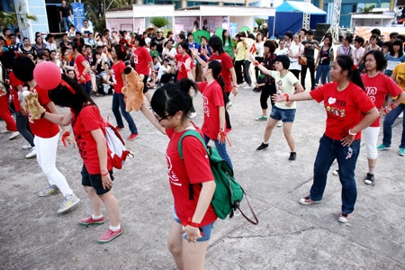 Màn trình diễn quyến rũ của “SNSD Việt Nam" - 2 Màn trình diễn quyến rũ của “SNSD Việt Nam" - 2