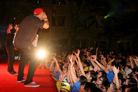 Giới trẻ "phiêu" trong vũ điệu krump độc nhất Việt Nam - 8 Giới trẻ "phiêu" trong vũ điệu krump độc nhất Việt Nam - 8