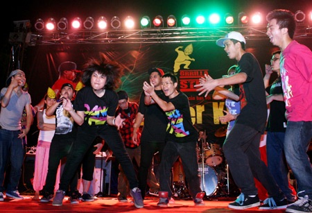 Giới trẻ "phiêu" trong vũ điệu krump độc nhất Việt Nam - 12 Giới trẻ "phiêu" trong vũ điệu krump độc nhất Việt Nam - 12
