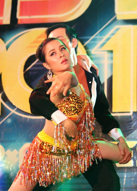 "Gà nhà" ĐH Ngoại thương giành quán quân Hotstep - 2 "Gà nhà" ĐH Ngoại thương giành quán quân Hotstep - 2