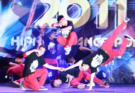 "Gà nhà" ĐH Ngoại thương giành quán quân Hotstep - 10 "Gà nhà" ĐH Ngoại thương giành quán quân Hotstep - 10