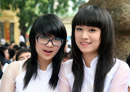 Nữ sinh Phan Đình Phùng duyên dáng với tà áo dài - 10