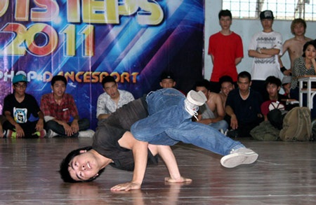 Không khí hiphop nóng bừng với Sneakshow - 4