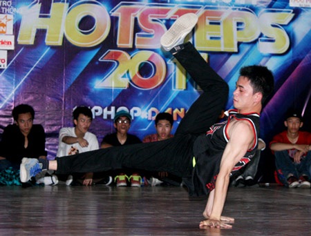 Không khí hiphop nóng bừng với Sneakshow - 6