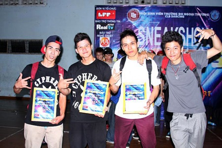 Không khí hiphop nóng bừng với Sneakshow - 15
