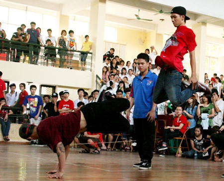 Không khí hiphop nóng bừng với Sneakshow - 9