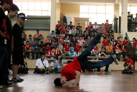 Không khí hiphop nóng bừng với Sneakshow - 11