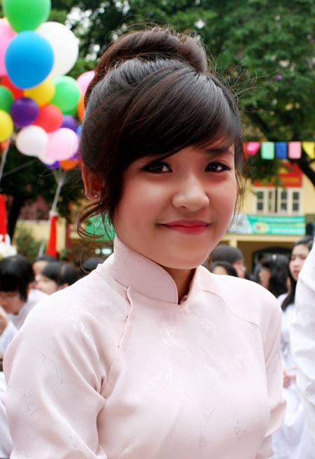 Bóng bay rợp trời chia tay teen khối 12 Trần Phú - 4 Bóng bay rợp trời chia tay teen khối 12 Trần Phú - 4