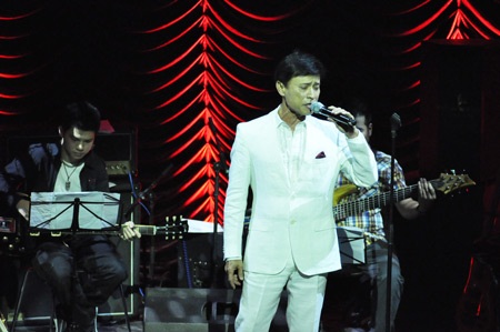 “Quý ông” Tuấn Ngọc và mối lương duyên “Phôi pha” - 8 “Quý ông” Tuấn Ngọc và mối lương duyên “Phôi pha” - 8