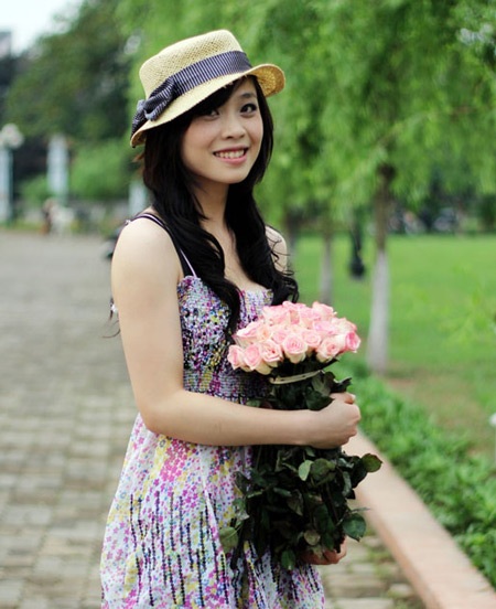 Rạng ngời nét đẹp nữ sinh ĐH Công nghiệp HN - 2 Rạng ngời nét đẹp nữ sinh ĐH Công nghiệp HN - 2