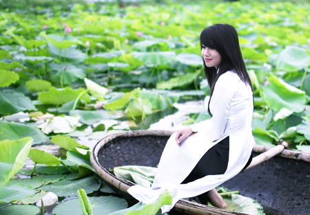 Thiếu nữ Hà Thành tự tình bên hoa sen - 6 Thiếu nữ Hà Thành tự tình bên hoa sen - 6