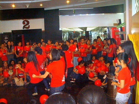 Teen Hà thành thể hiện tình yêu với thần tượng JYJ  - 1