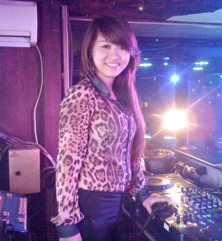Nữ DJ tuổi teen có thu nhập “khủng” - 1