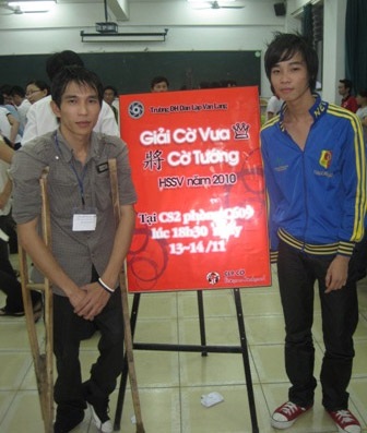 Chàng “kình ngư” khuyết tật luôn biết vươn lên - 1