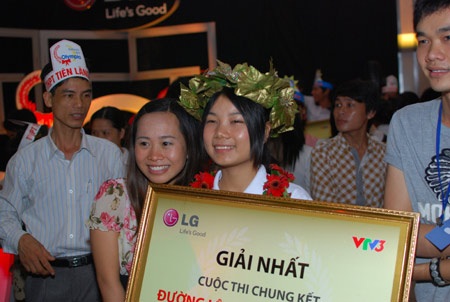 “Chat” cùng nữ sinh vô địch Olympia trong phút chiến thắng - 9 “Chat” cùng nữ sinh vô địch Olympia trong phút chiến thắng - 9