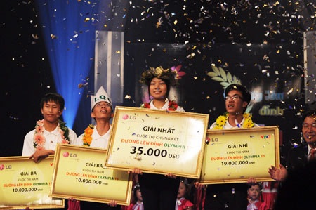 Xúc động hình ảnh thân thiết của bốn “nhà leo núi” - 7 Xúc động hình ảnh thân thiết của bốn “nhà leo núi” - 7