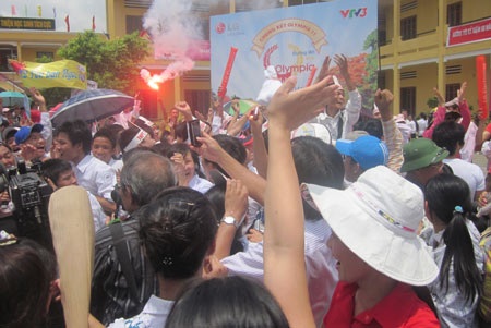Trường Tiên Lãng vỡ òa trong chiến thắng của nữ sinh Hải Phòng - 1 Trường Tiên Lãng vỡ òa trong chiến thắng của nữ sinh Hải Phòng - 1