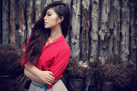 Sắc đỏ dịu dàng như cô nàng Thanh Trúc - 4 Sắc đỏ dịu dàng như cô nàng Thanh Trúc - 4