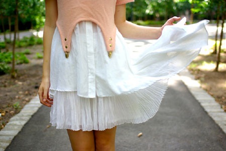 Công thức phối đồ với váy chiffon trắng xếp li - 6