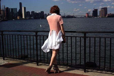 Công thức phối đồ với váy chiffon trắng xếp li - 7