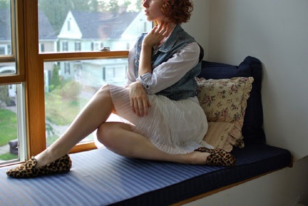 Công thức phối đồ với váy chiffon trắng xếp li - 9