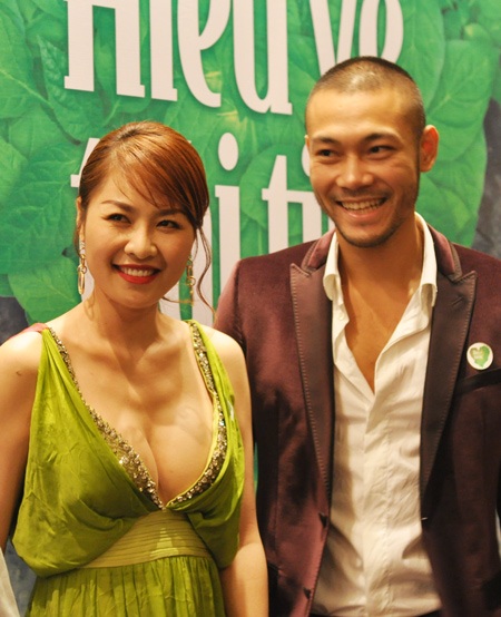 Vợ chồng siêu mẫu Bình Minh thắm thiết đi dự tiệc - 14