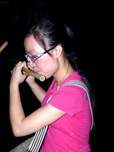 Giới trẻ tìm về nguồn cội với bộ môn sáo trúc - 2