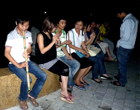 Giới trẻ tìm về nguồn cội với bộ môn sáo trúc - 3