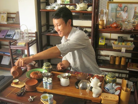 Chàng trai mê trà đạo nhờ... Nguyễn Tuân - 2 Chàng trai mê trà đạo nhờ... Nguyễn Tuân - 2