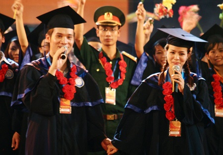 Vinh danh 112 thủ khoa xuất sắc - Tự hào tri thức trẻ Thủ đô - 6 Vinh danh 112 thủ khoa xuất sắc - Tự hào tri thức trẻ Thủ đô - 6