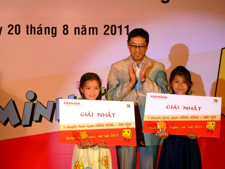 Độc đáo ô tô thức tỉnh thần kinh của “nhà phát minh” nhí - 1 Độc đáo ô tô thức tỉnh thần kinh của “nhà phát minh” nhí - 1