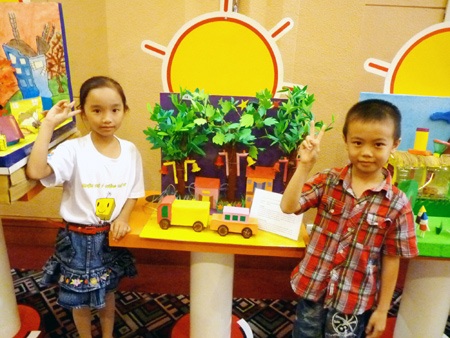 Độc đáo ô tô thức tỉnh thần kinh của “nhà phát minh” nhí - 4 Độc đáo ô tô thức tỉnh thần kinh của “nhà phát minh” nhí - 4