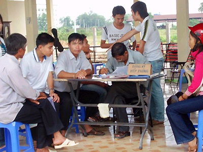 Hội chứng "năn nỉ ỉ ôi" nơi KTX vào mùa! - 1 Hội chứng "năn nỉ ỉ ôi" nơi KTX vào mùa! - 1
