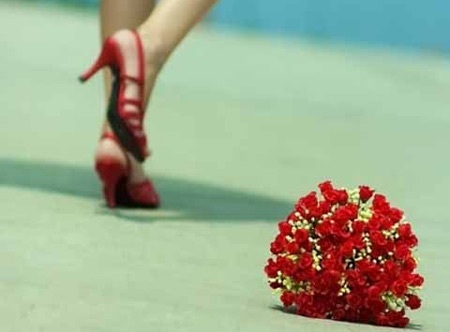 Tôi dâng hiến và buồn tủi... - 2 Tôi dâng hiến và buồn tủi... - 2