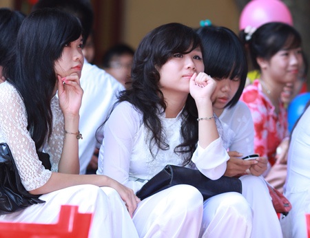 Trong trẻo tà áo trắng nữ sinh ngày khai trường - 4