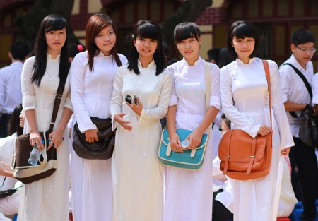Trong trẻo tà áo trắng nữ sinh ngày khai trường - 13