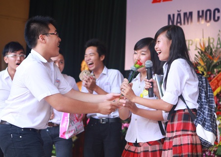 Trong trẻo tà áo trắng nữ sinh ngày khai trường - 12