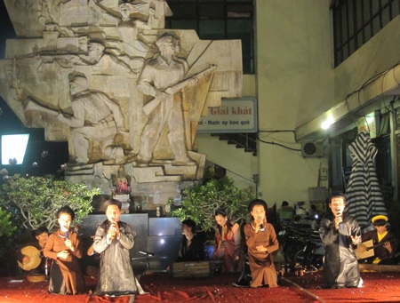 Giới trẻ Hà thành và tình yêu âm nhạc truyền thống - 2 Giới trẻ Hà thành và tình yêu âm nhạc truyền thống - 2
