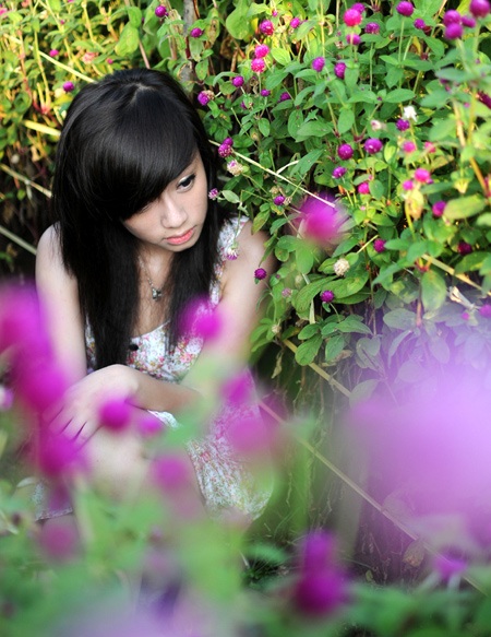 “Mách nhỏ” để thiếu nữ thêm rạng ngời bên hoa bách nhật - 7 “Mách nhỏ” để thiếu nữ thêm rạng ngời bên hoa bách nhật - 7