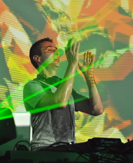 Cuồng nhiệt đêm nhạc của DJ nổi tiếng Eddie Halliwell - 6