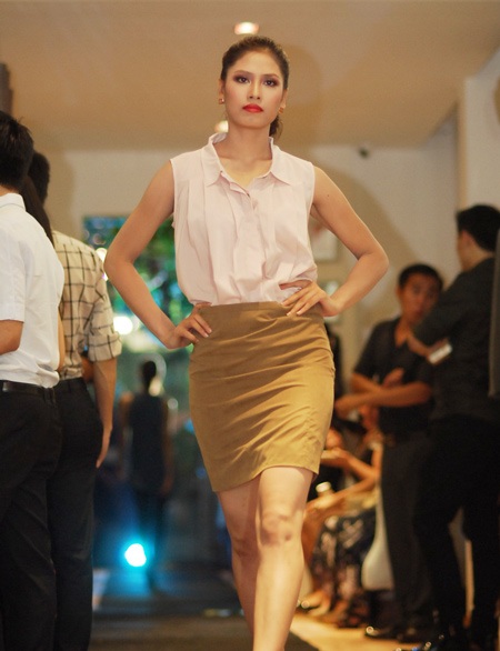 Chân dài Hà Nội hội tụ tại show diễn thời trang - 14 Chân dài Hà Nội hội tụ tại show diễn thời trang - 14