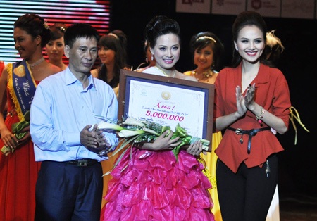Nữ luật gia tương lai đăng quang Hoa khôi SV Hà Nội - 4 Nữ luật gia tương lai đăng quang Hoa khôi SV Hà Nội - 4