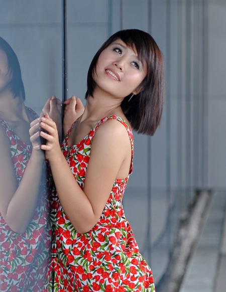 Ngắm Á khôi Ngô Thùy Linh dịu dàng và trong sáng - 6 Ngắm Á khôi Ngô Thùy Linh dịu dàng và trong sáng - 6