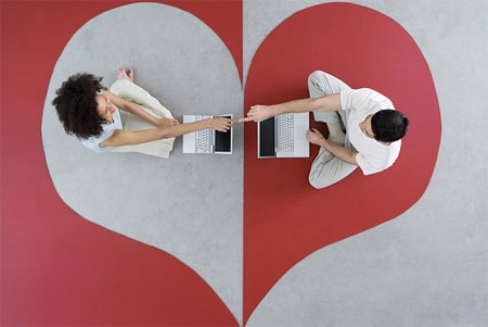 Nỗi niềm "người tình online"  - 1